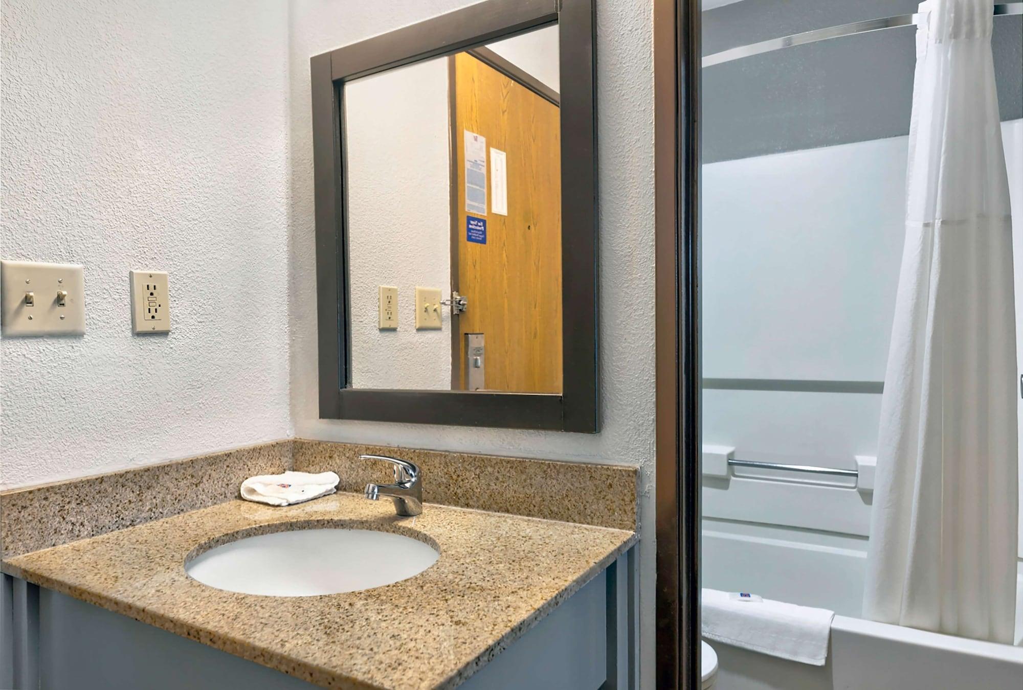Motel 6-Cedar Rapids, Ia - Airport Esterno foto