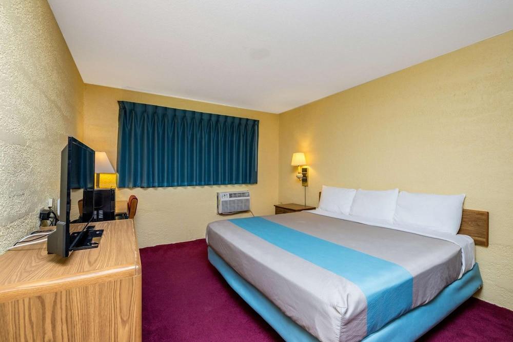 Motel 6-Cedar Rapids, Ia - Airport Esterno foto