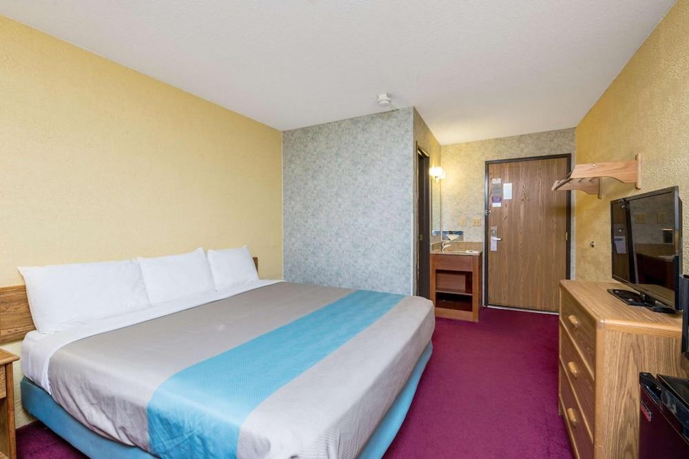 Motel 6-Cedar Rapids, Ia - Airport Esterno foto