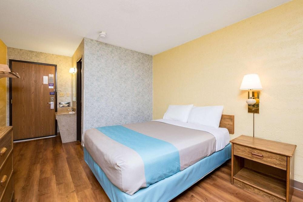 Motel 6-Cedar Rapids, Ia - Airport Esterno foto