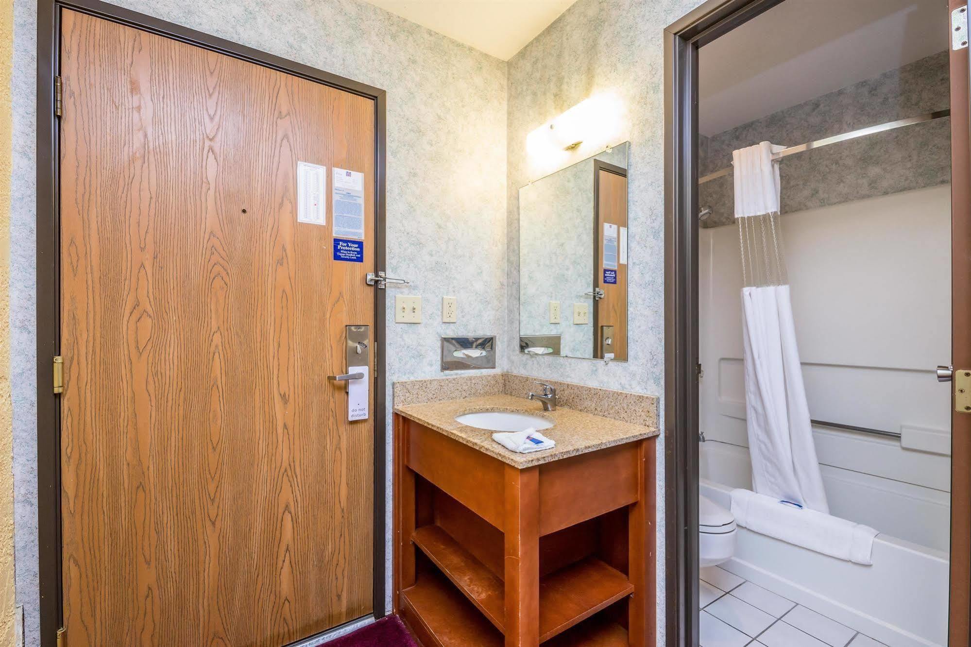 Motel 6-Cedar Rapids, Ia - Airport Esterno foto